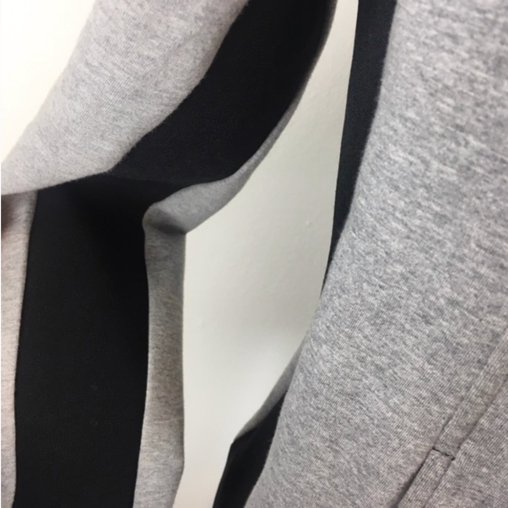 Vince Gray Knit Asymmetrical Zip Jacket L EUC - Picture 4 of 14